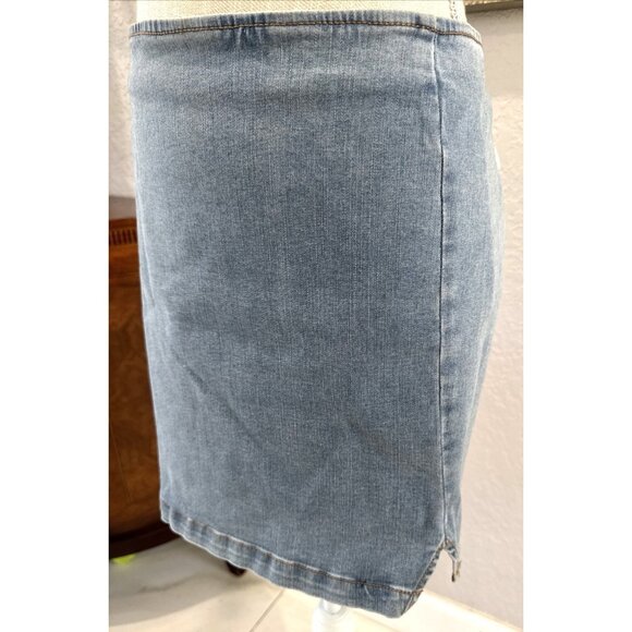 Wild Fable Light Blue Jeans Mini Skirt Size 14 - Picture 2 of 7